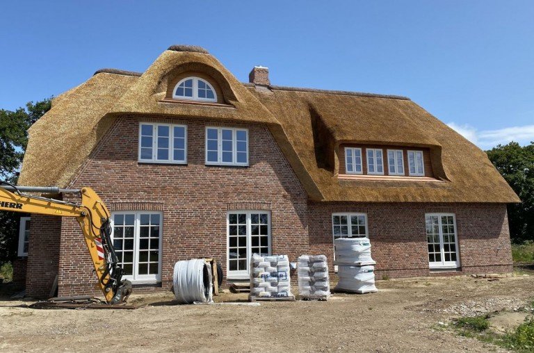 Reetdachhaus (DHH) Dunsum F�hr Reetdachhaus in Nordfriesland kaufen Doppelhaush�lfte Insel F�hr - Neue Reetdachh�user (DHH)
