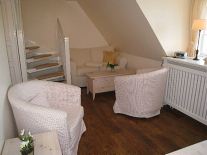 Wohnbereich Dachgeschosswohnung F�hr Immobilien