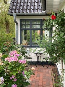 Sitzplatz vorm Haus Exklusives Landhaus direkt vor Sylt und D�nemark