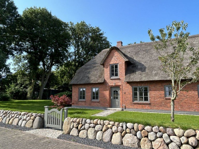 Reetdachh�user in begehrter Lage Immobilien Nordfriesland kaufen und verkaufen Einfamilienhaus Reetdachhaus in begehrter Lage direkt vor Sylt und D�nemark