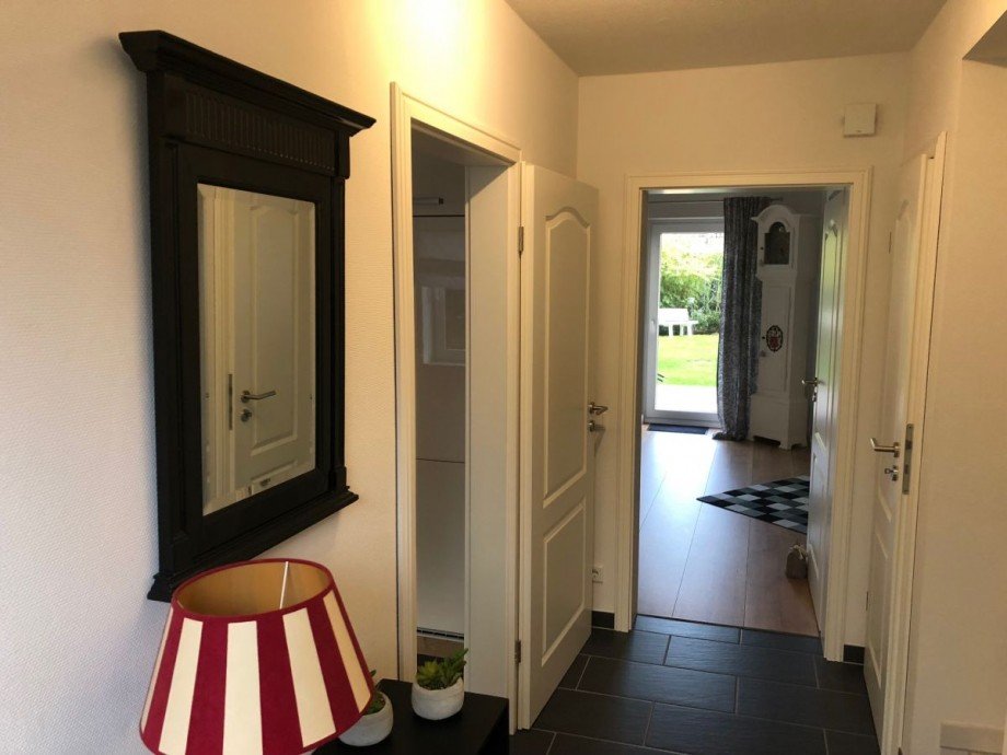 Flur zum Wohnbereich Reihenmittelhaus Ferienhaus in Nordfriesland Verkauf provisionsfrei