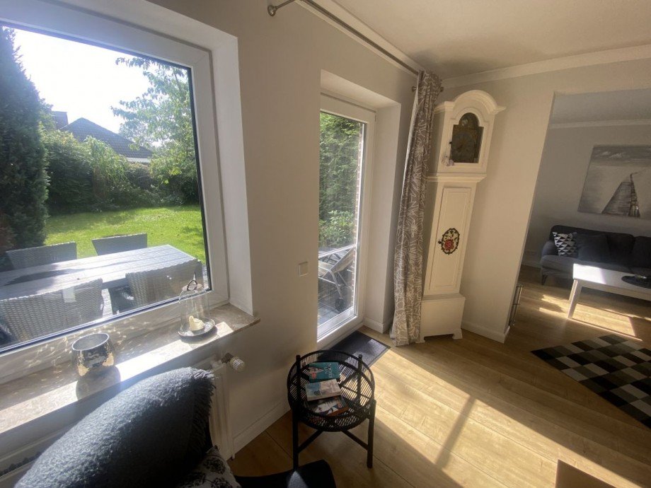 Blick in den Garten S�dseite Reihenmittelhaus Ferienhaus in Nordfriesland Verkauf provisionsfrei