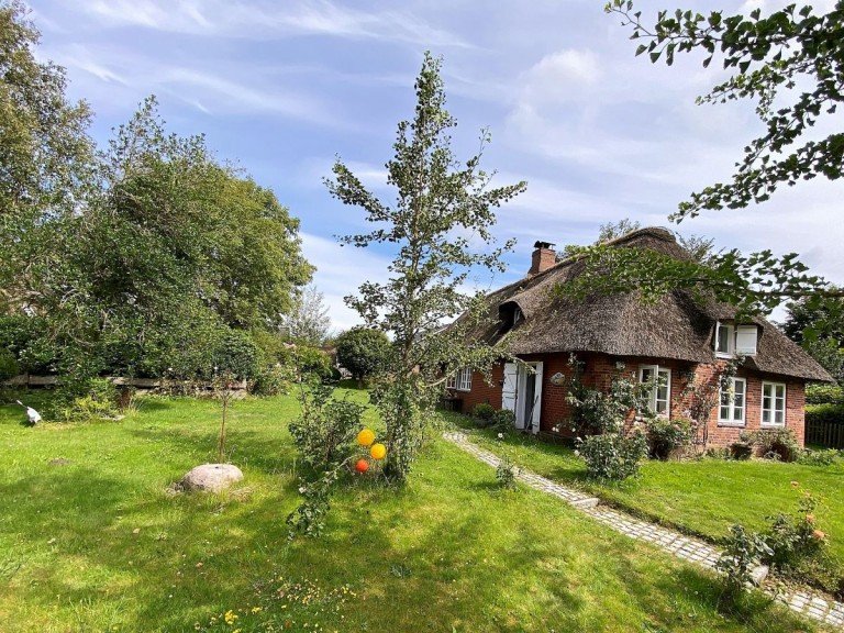 Reetdachhaus Aventoft Reetdachhaus in Nordfriesland kaufen und verkaufen Haus Reetdachhaus mit Ambiente und Flair!