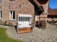 Gro�e S�dterrasse Exklusives Landhaus  Rose Garden  direkt vor Sylt! zu verkaufen!